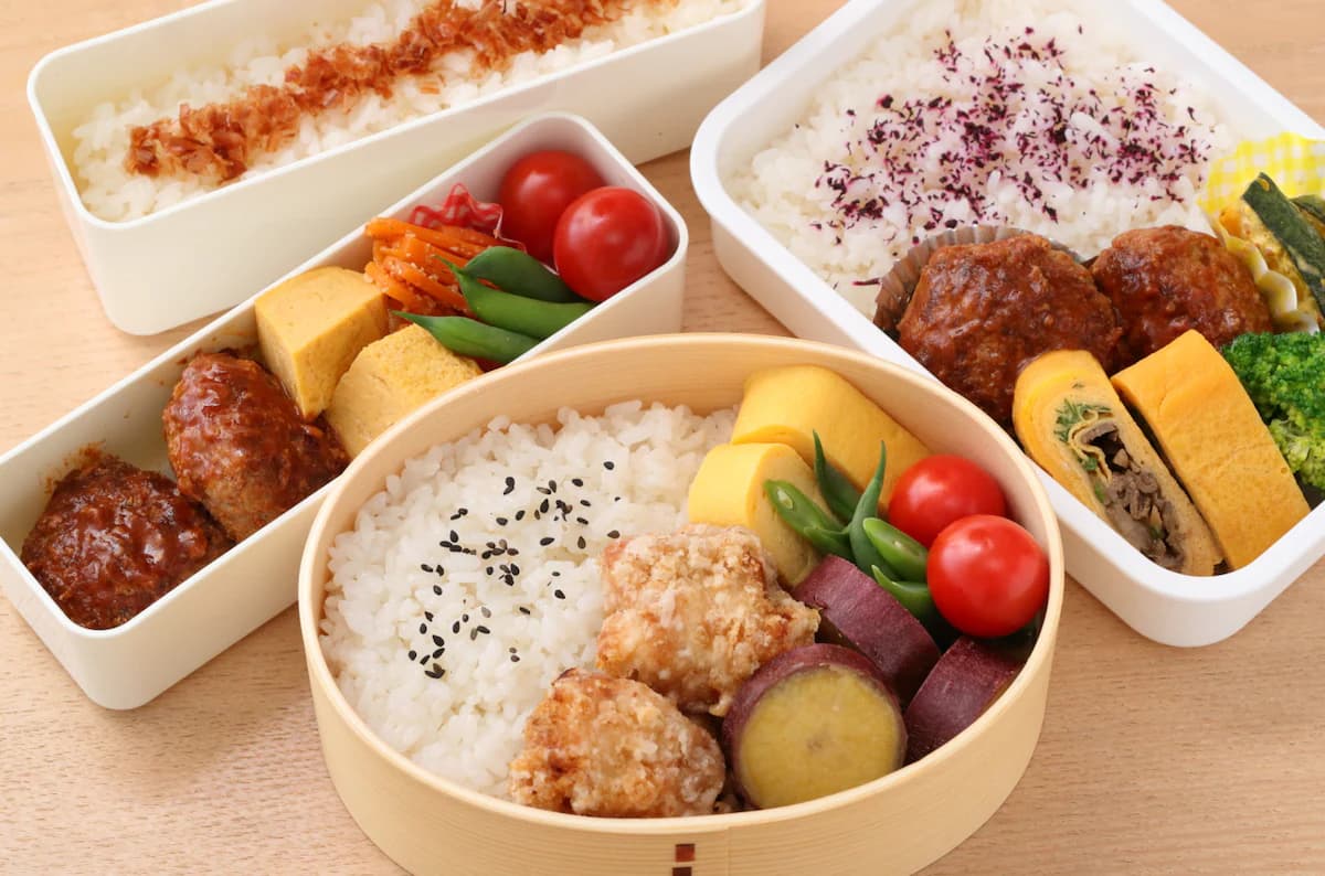 Làm bento (弁当) cho người đi làm: 15 phút mỗi sáng